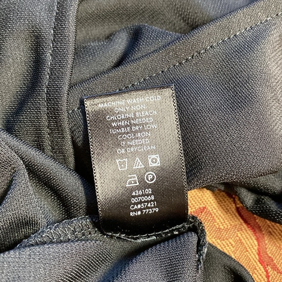 EUC - Ann Taylor - Black V Neck Flowy Top Size XS - Picture 8 of 10